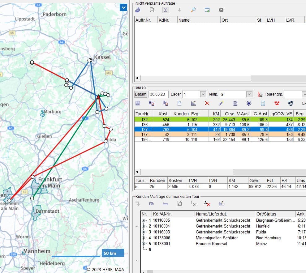 HERE Tour Planning in der LoGo 3 zeigt eine Vorschau der Routen auf eine Karte sowie eine Tourenaufstellung in Listenform.