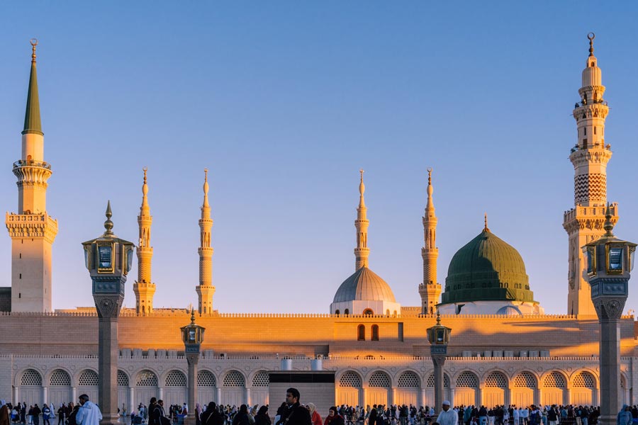 Socio-demographic data, purchasing power data and area boundaries can be used to perform a variety of data analyses about Saudi-Arabien.